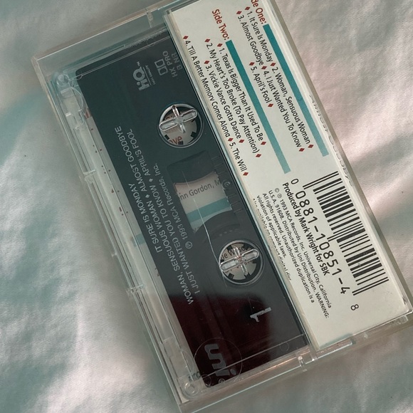 Piece 005 | Art hand painted cassette - Picture 2 of 2